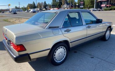 Mercedes-benz-190-class-190-e-2-1986-4