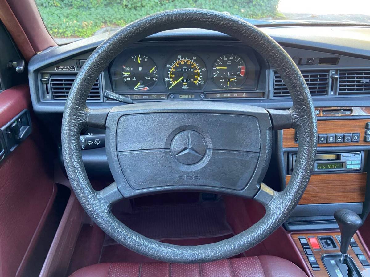 Mercedes-benz-190-class-190-e-2-1986-5