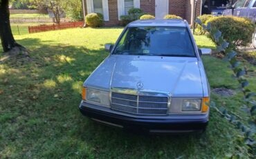 Mercedes-benz-190-series-1992-12