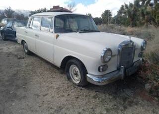 Mercedes-benz-190c-1962-4