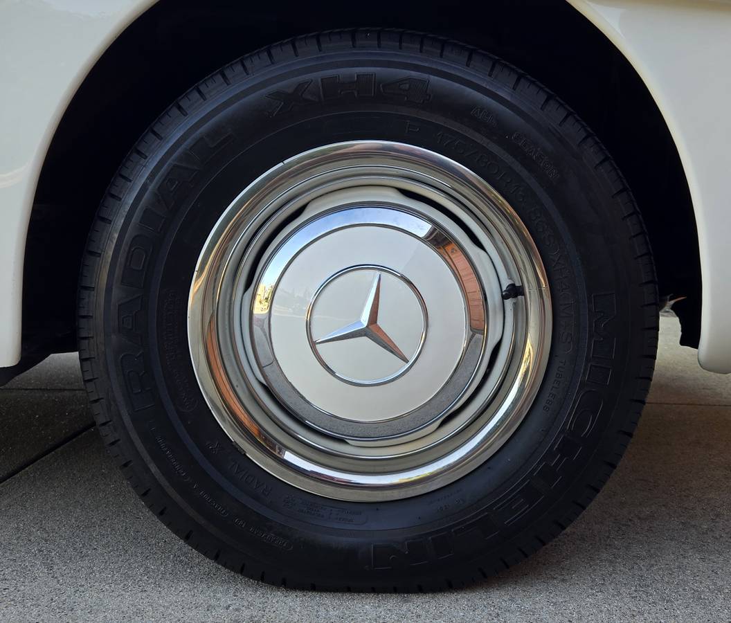 Mercedes-benz-190sl-2-tops-1962-white-6
