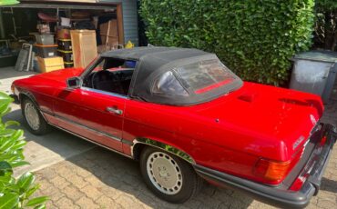 Mercedes-benz-1987-red-5