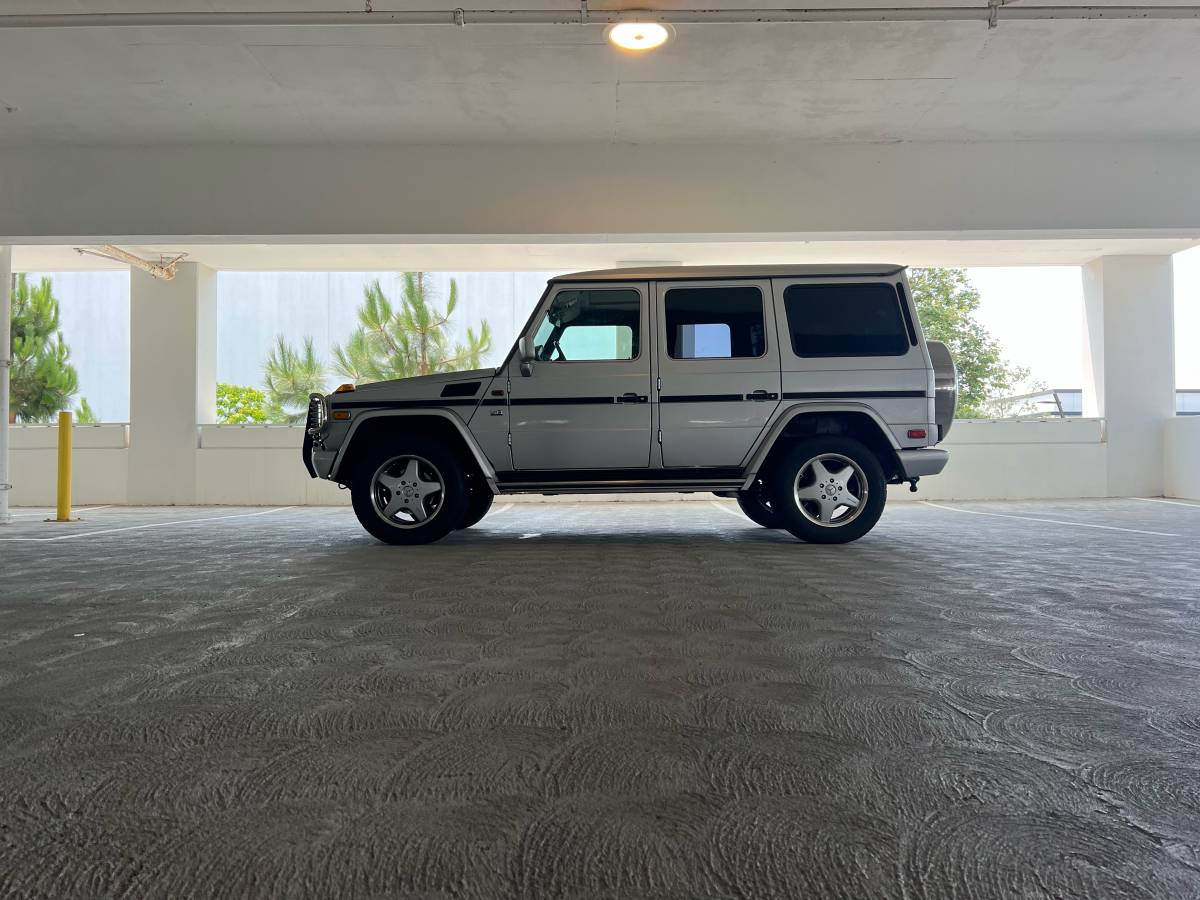 Mercedes-benz-1993-silver-13