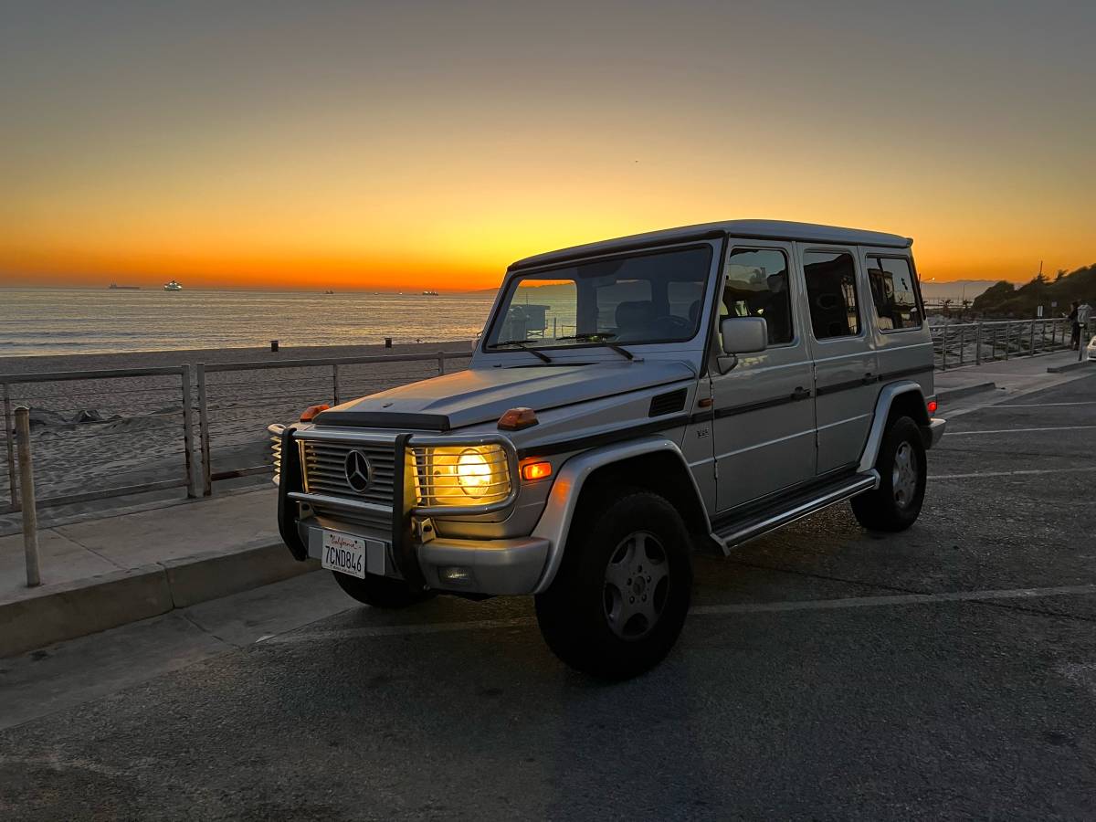 Mercedes-benz-1993-silver-5