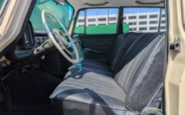 Mercedes-benz-200-classic-4d-se-1966-47