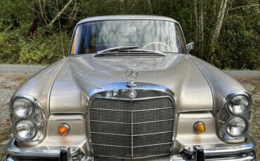 Mercedes-benz-220-1965-Gold-Beige
