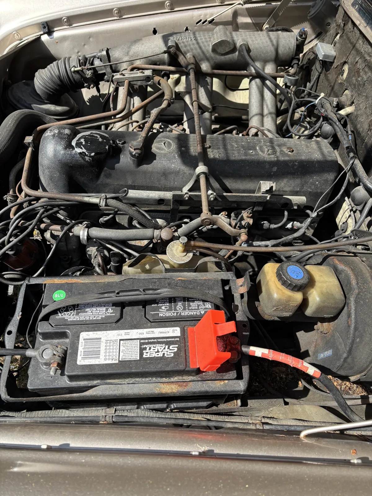 Mercedes-benz-220-1965-Gold-Beige-7