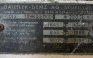 Mercedes-benz-220-1965-Gold-Beige-9