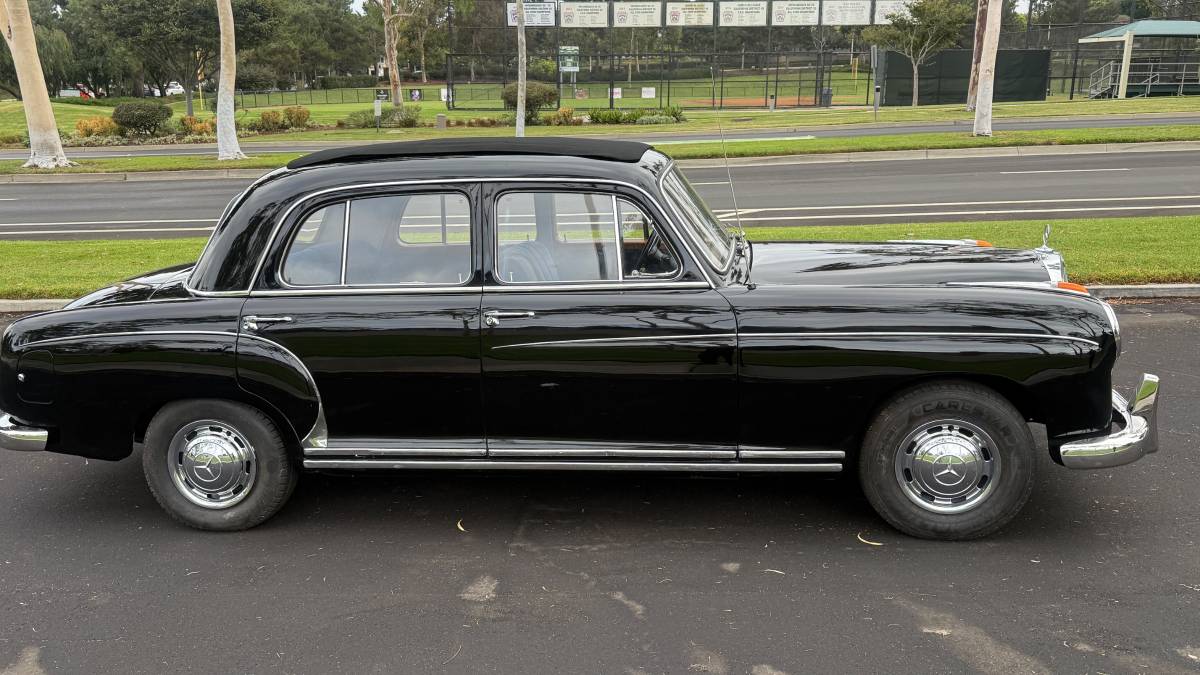 Mercedes-benz-220se-ponton-1959-black-18