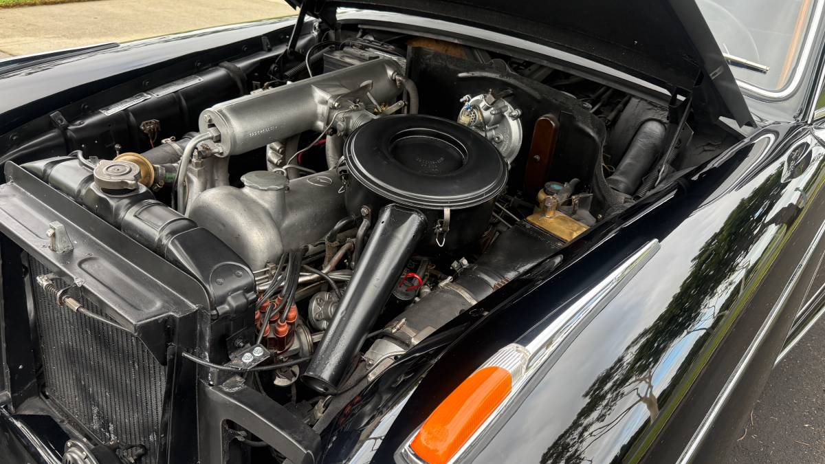 Mercedes-benz-220se-ponton-1959-black-21