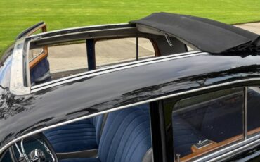 Mercedes-benz-220se-ponton-1959-black-3