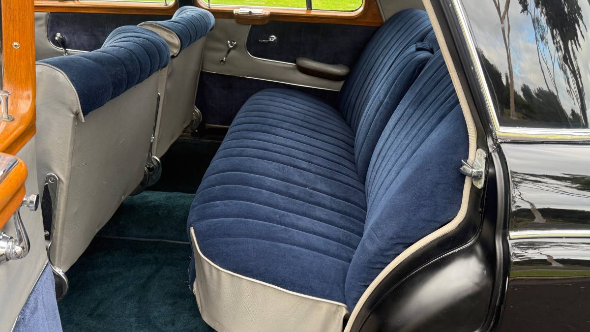 Mercedes-benz-220se-ponton-1959-black-8