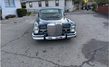 Mercedes-benz-230-1966-5