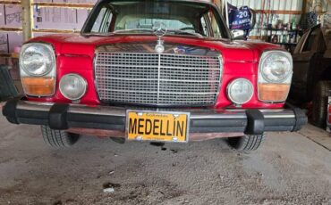 Mercedes-benz-240d-diesel-1975-red-3
