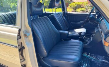 Mercedes-benz-240d-diesel-1977-white-11