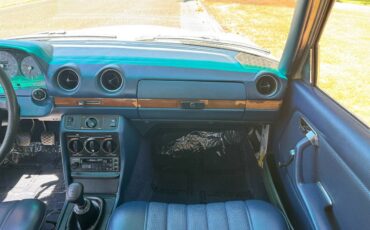 Mercedes-benz-240d-diesel-1977-white-13