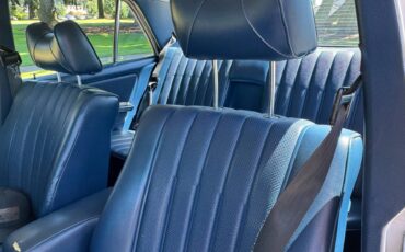 Mercedes-benz-240d-diesel-1977-white-20