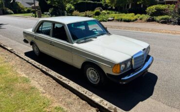 Mercedes-benz-240d-diesel-1977-white-8
