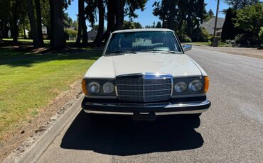 Mercedes-benz-240d-diesel-1977-white-9
