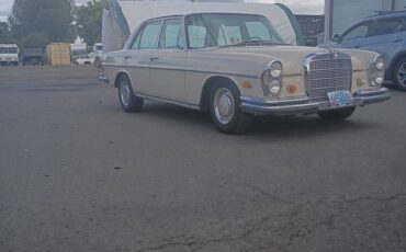 Mercedes-benz-250se-1968-custom-5