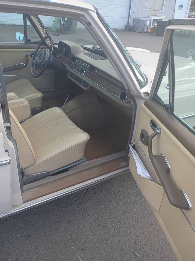 Mercedes-benz-250se-1968-custom-7
