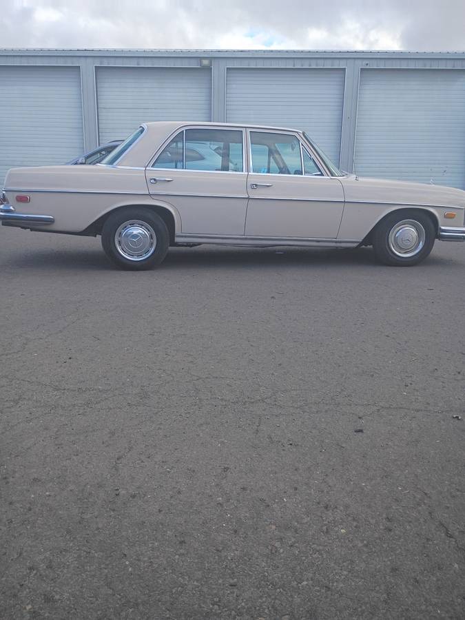 Mercedes-benz-250se-1968-custom
