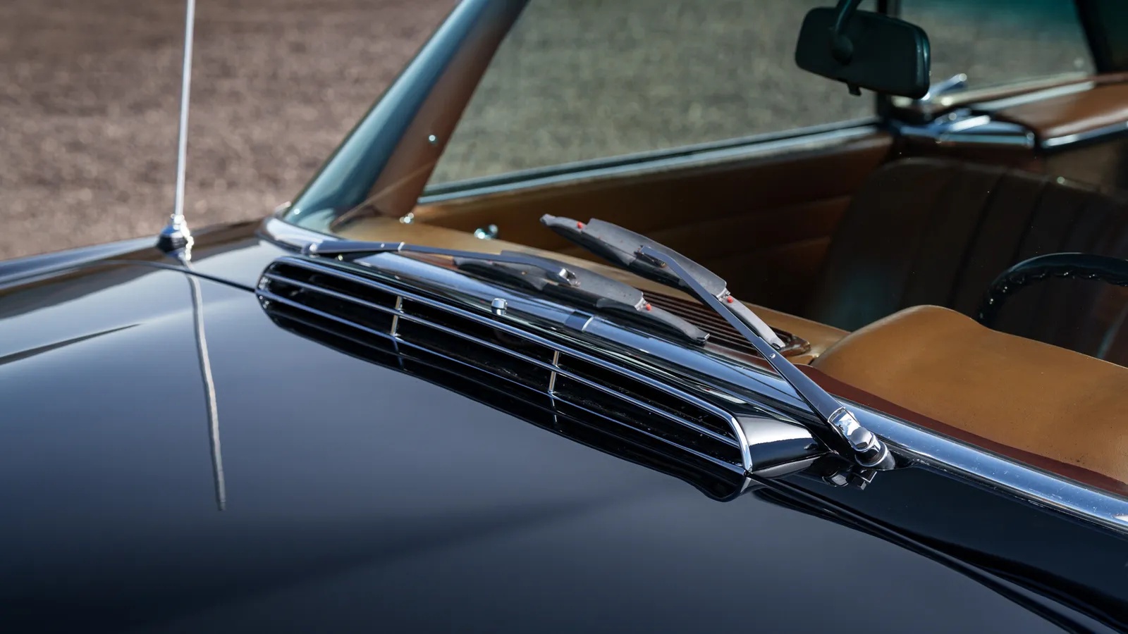 Mercedes-benz-250sl-1967-Black-0000-11