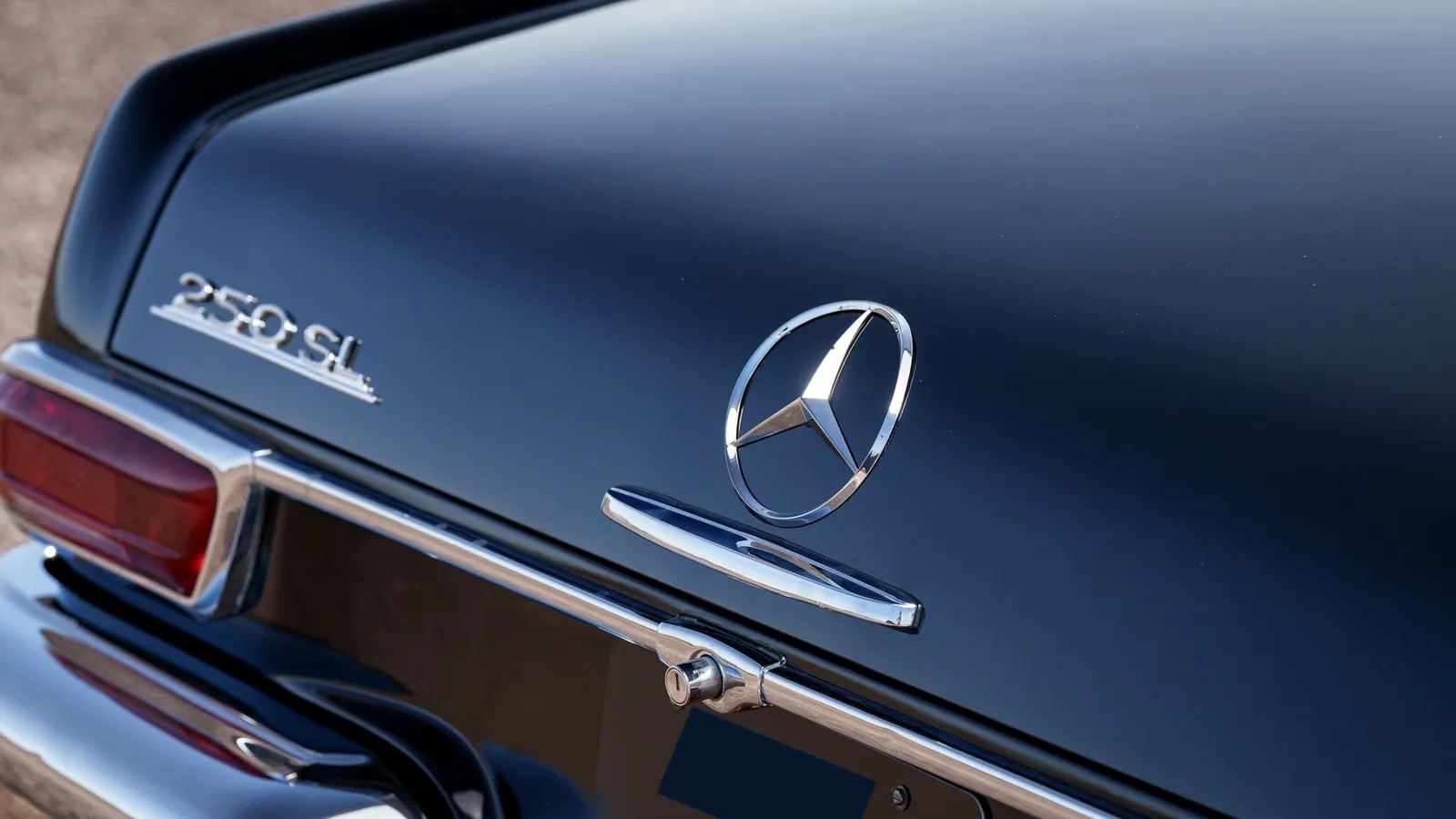 Mercedes-benz-250sl-1967-Black-0000-16