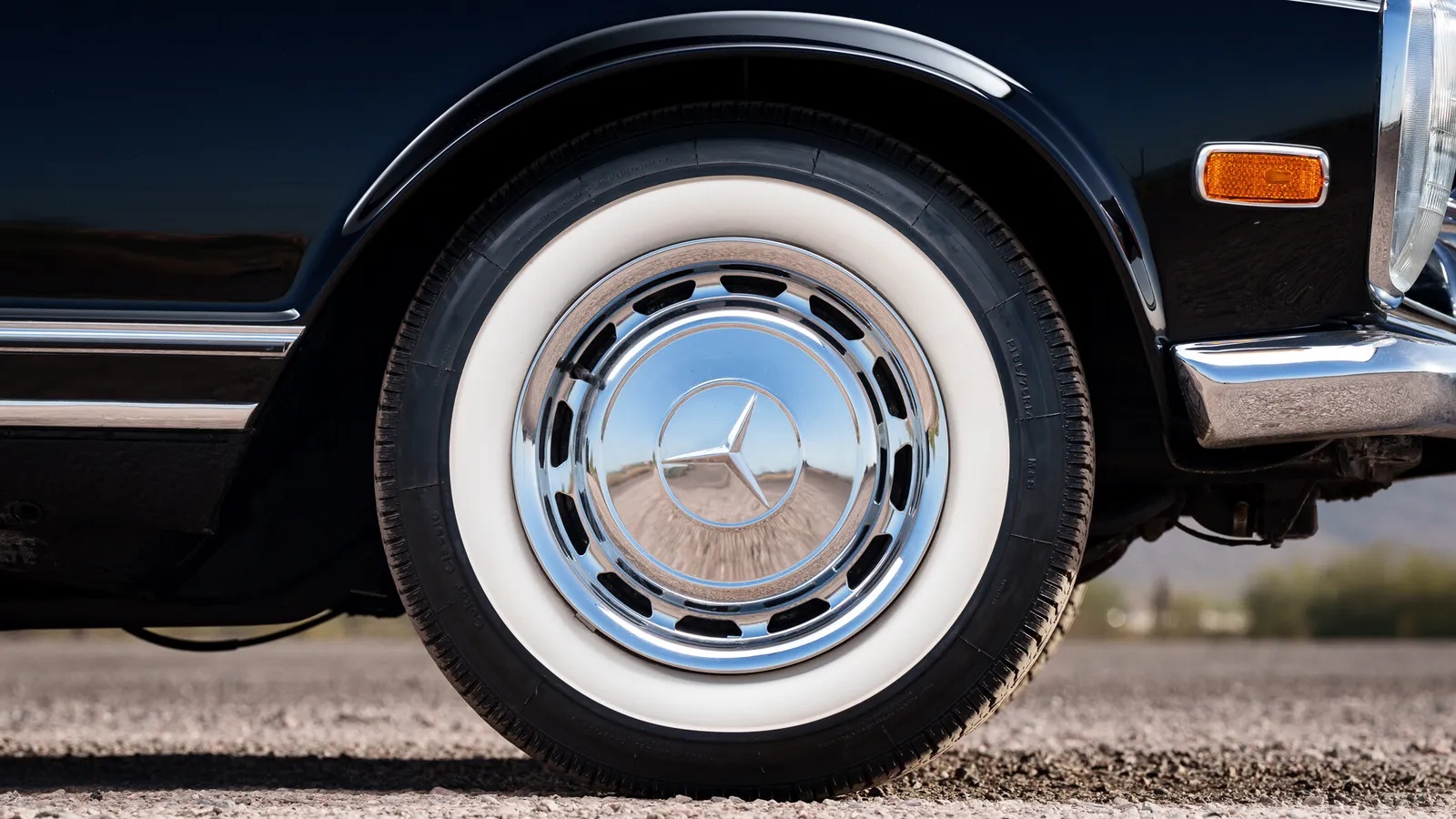 Mercedes-benz-250sl-1967-Black-0000-18