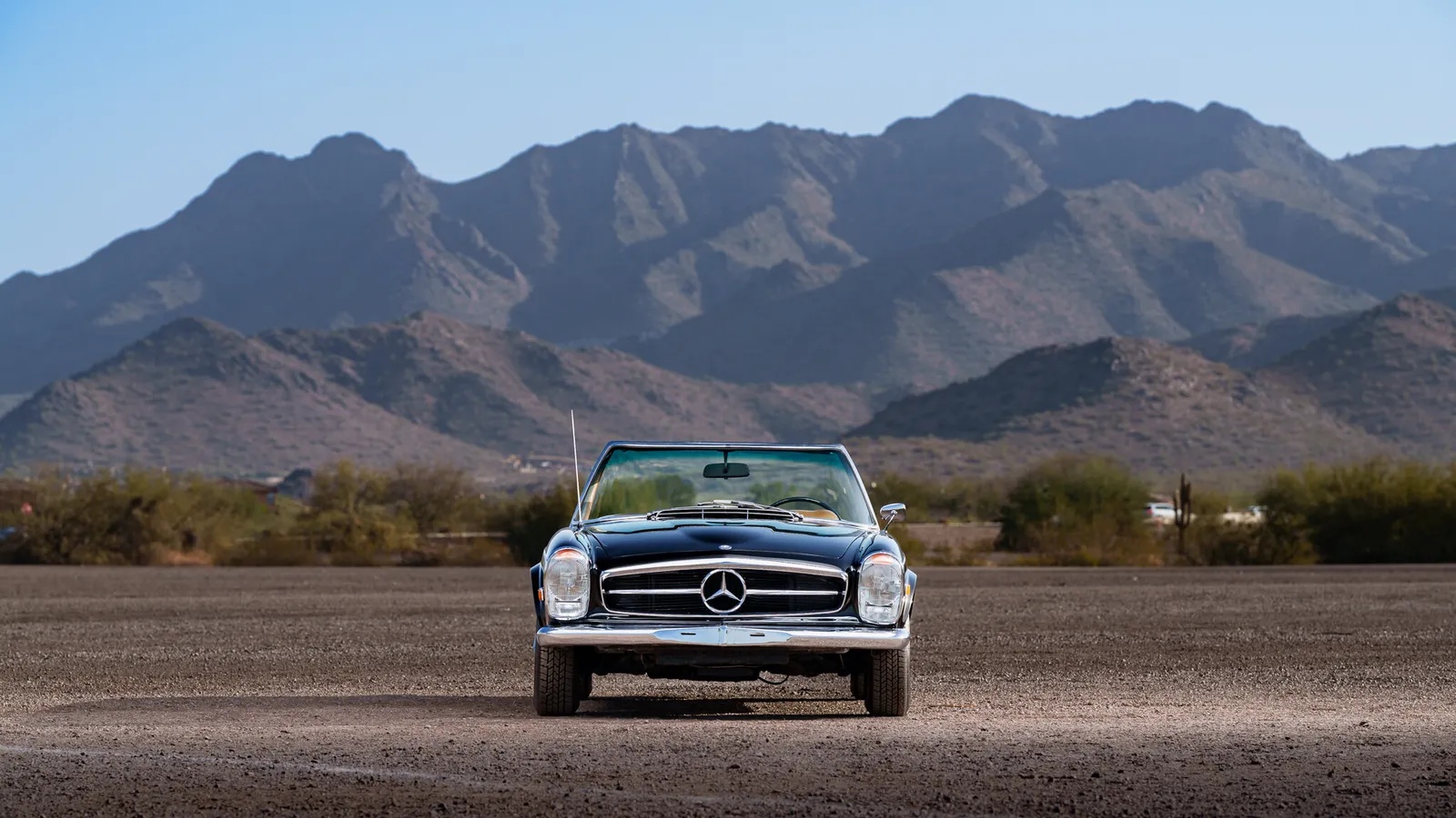 Mercedes-benz-250sl-1967-Black-0000-4