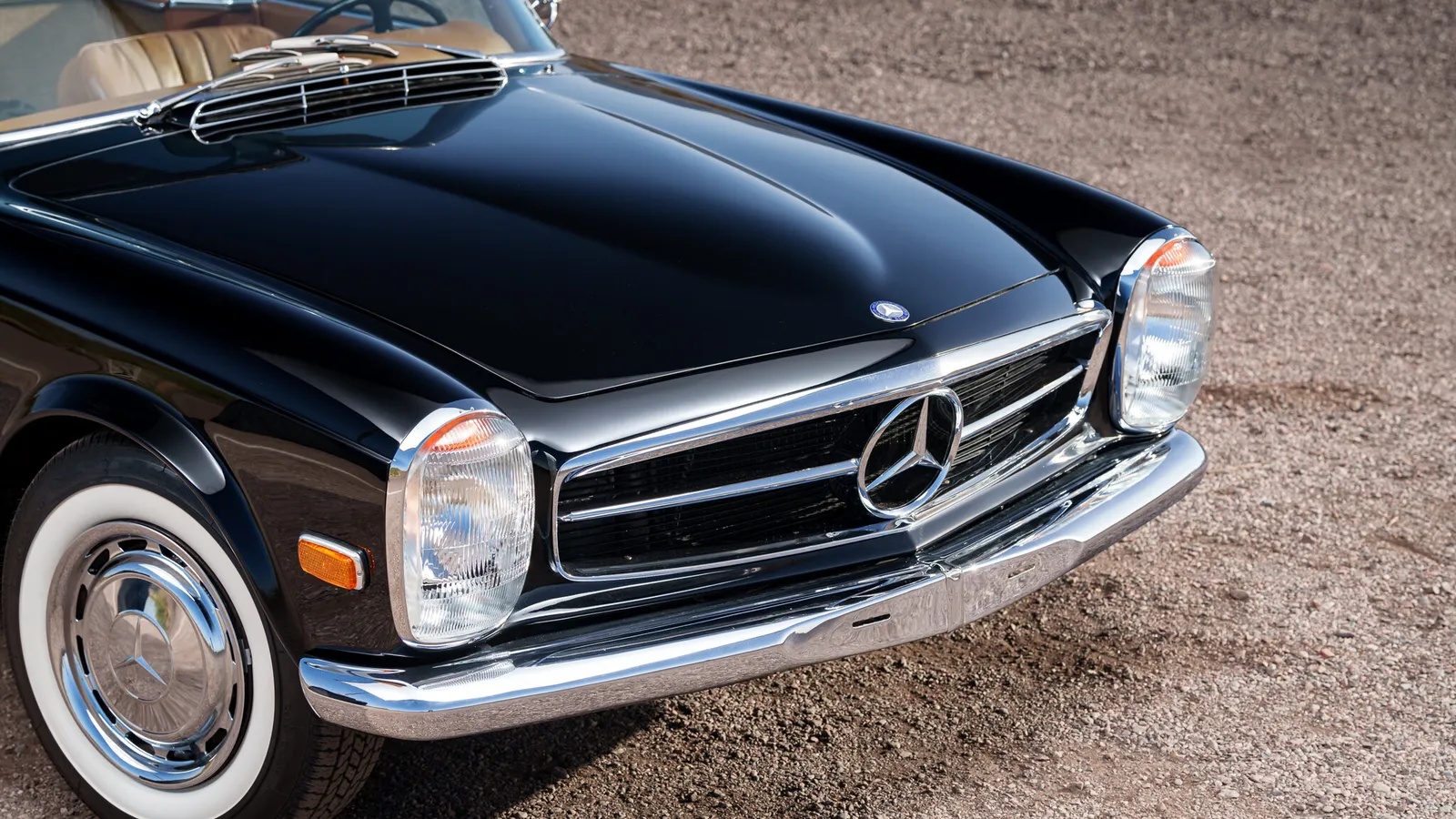Mercedes-benz-250sl-1967-Black-0000-9