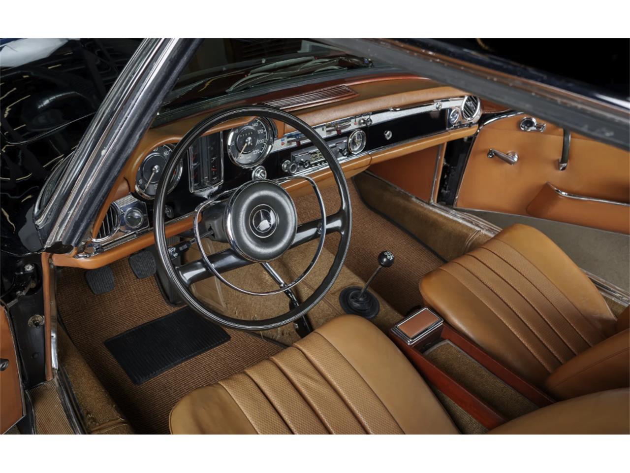 Mercedes-benz-250sl-1967-Black-Cognac-3