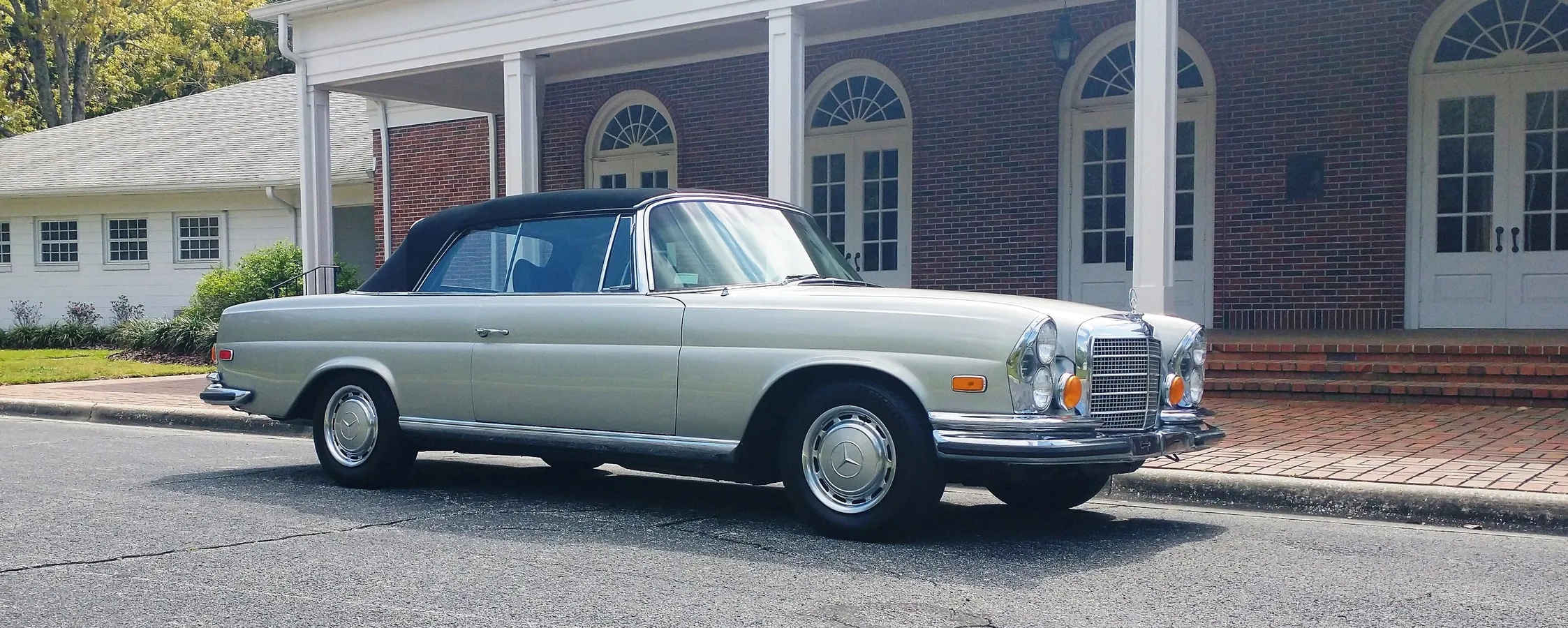 Mercedes-benz-280se-1971-Metallic-Silver-Black-Leather-1