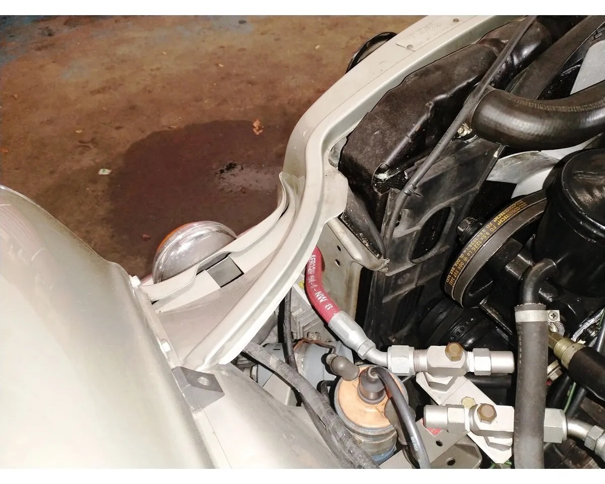 Mercedes-benz-280se-1971-Metallic-Silver-Black-Leather-15