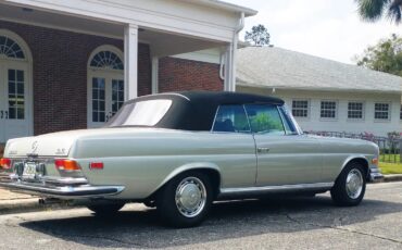 Mercedes-benz-280se-1971-Metallic-Silver-Black-Leather-2