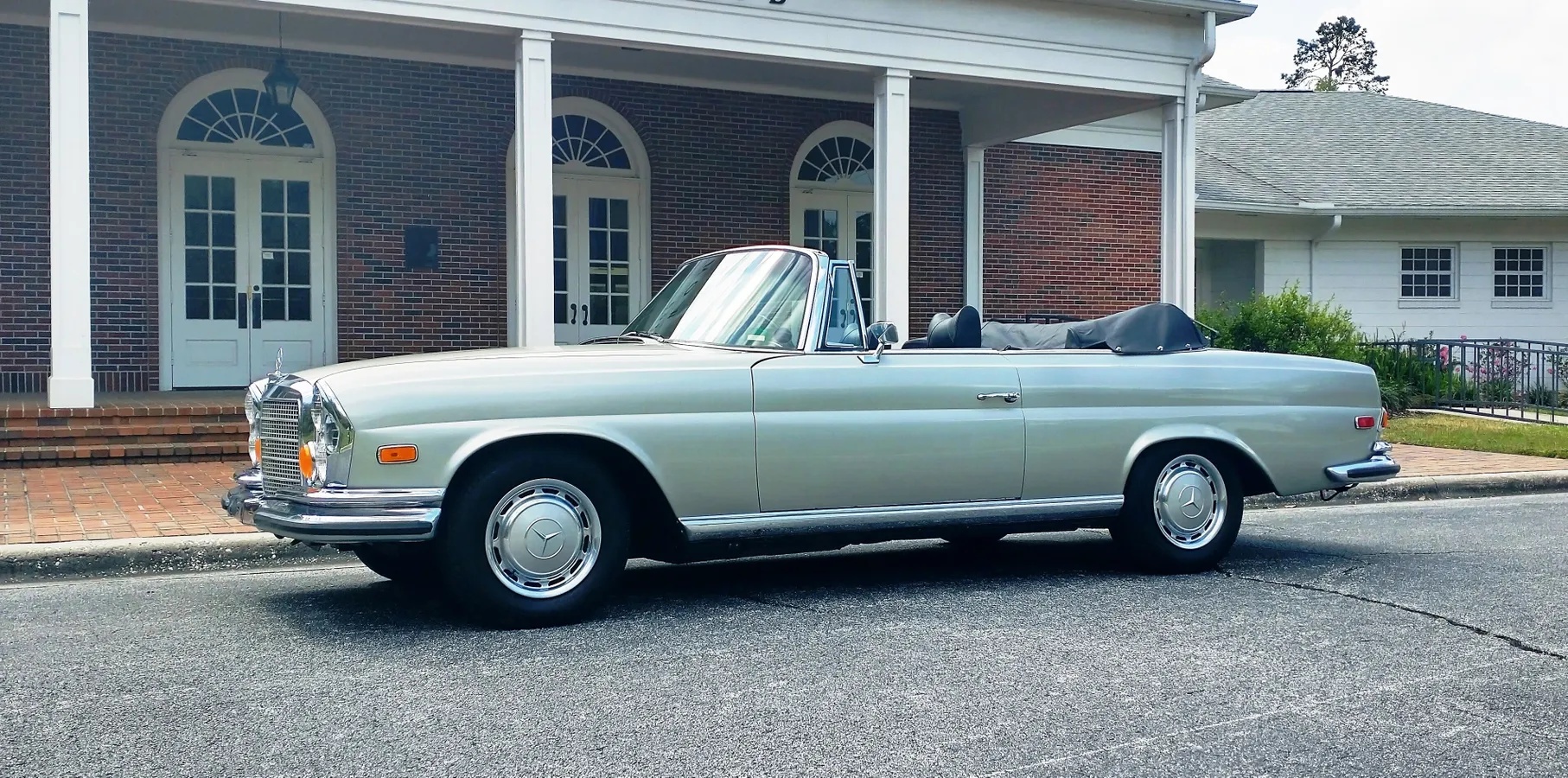 Mercedes-benz-280se-1971-Metallic-Silver-Black-Leather-5