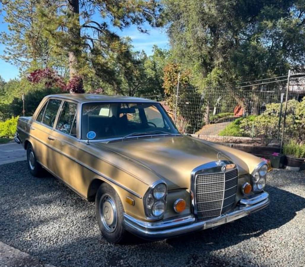 Mercedes-benz-280se-1973-19