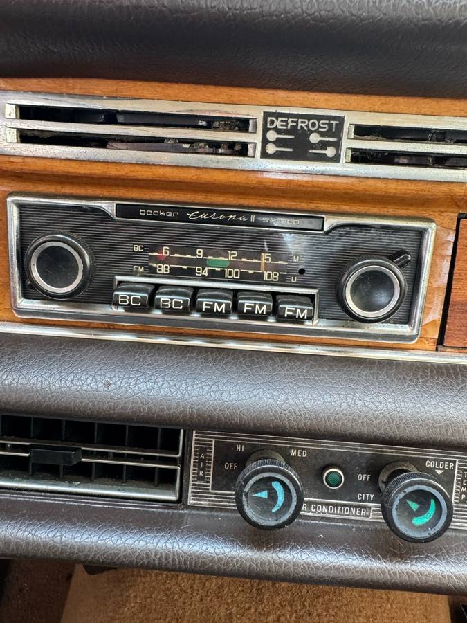 Mercedes-benz-280se-1973-21