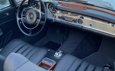 Mercedes-benz-280sl-1969-Silver-Black-Leather-10