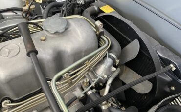 Mercedes-benz-280sl-1969-Silver-Black-Leather-13