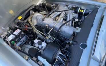 Mercedes-benz-280sl-1969-Silver-Black-Leather-4