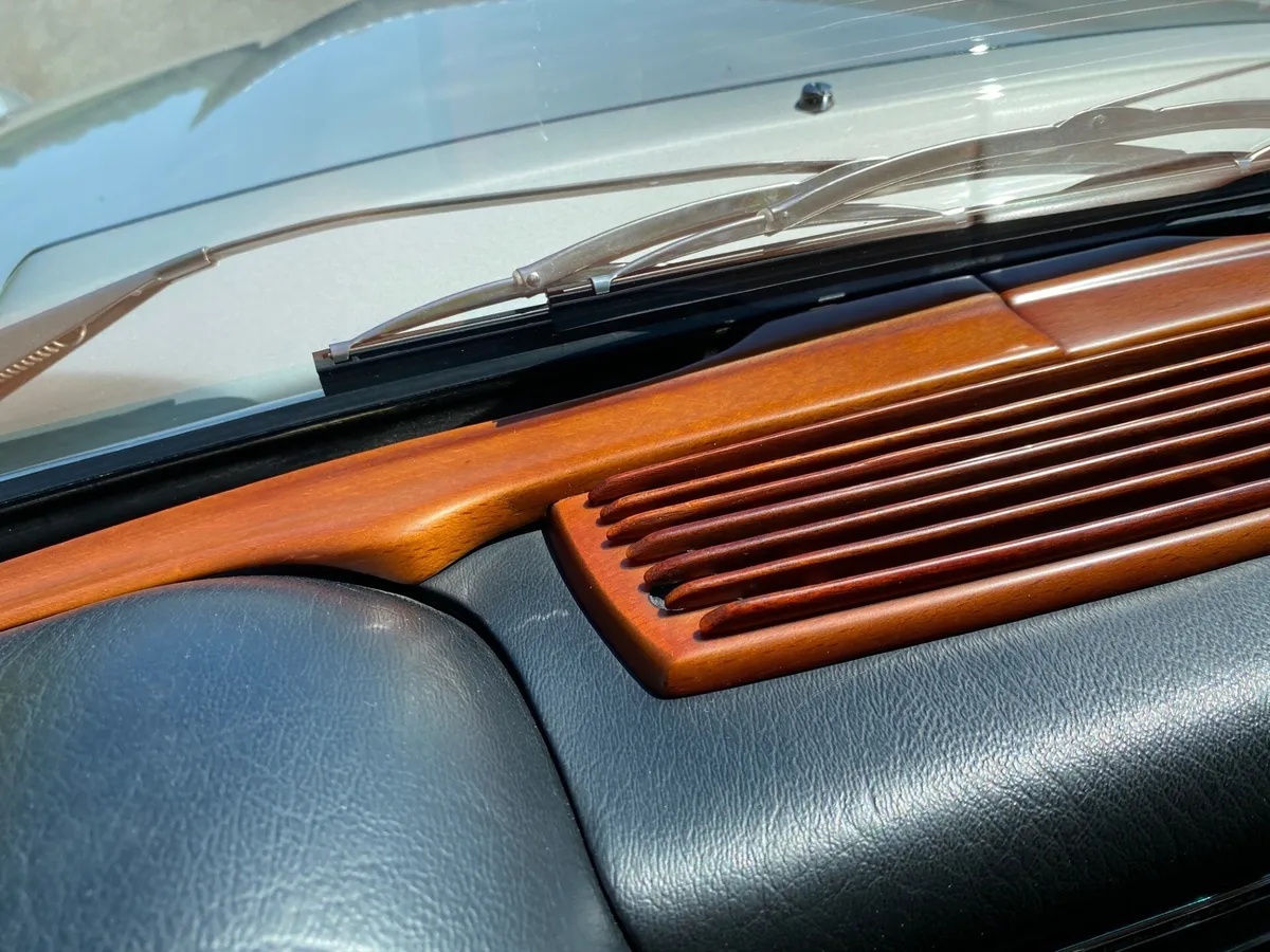 Mercedes-benz-280sl-1969-Silver-Black-Leather-5