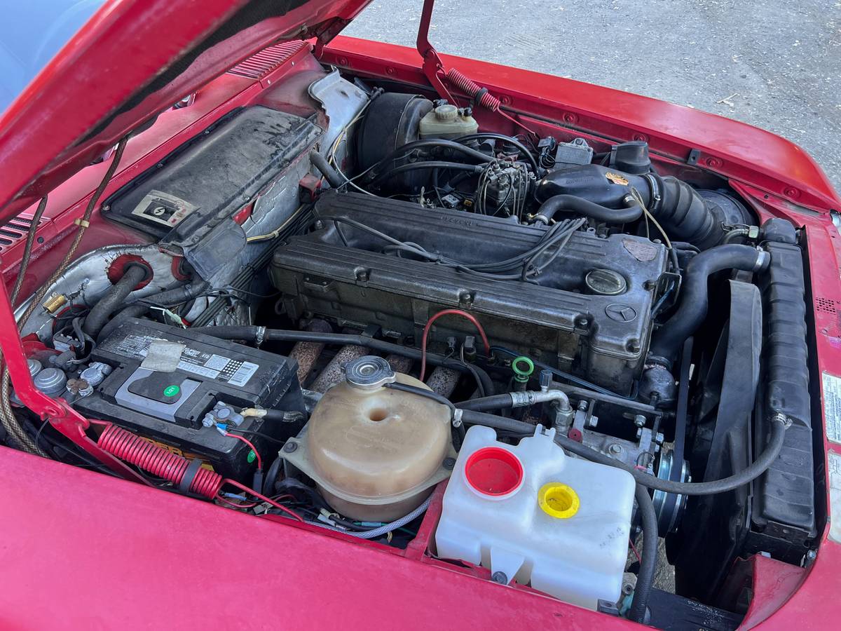 Mercedes-benz-280sl-1983-red-21