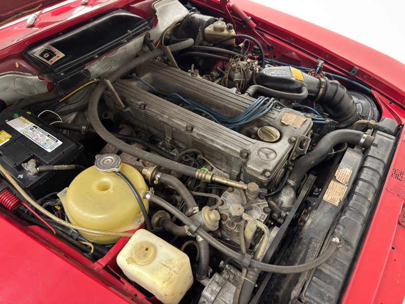 Mercedes-benz-280sl-1984-Signal-Red-Palomino-37