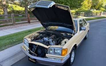 Mercedes-benz-300-300sd-diesel-1983-custom-22