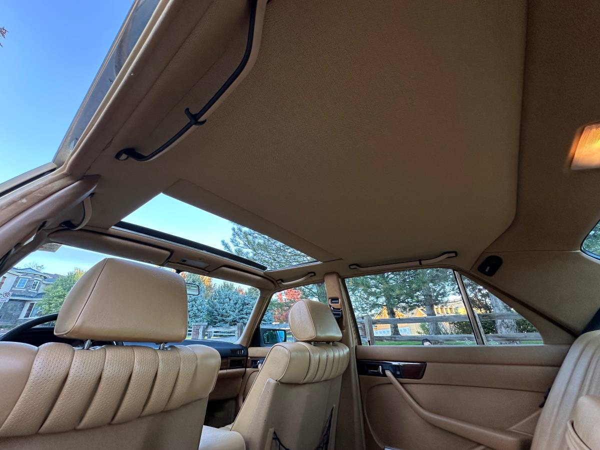 Mercedes-benz-300-300sd-diesel-1983-custom-40