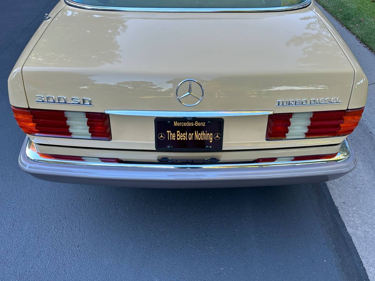Mercedes-benz-300-300sd-diesel-1983-custom-5
