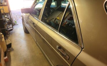 Mercedes-benz-300-300se-1989-custom-11