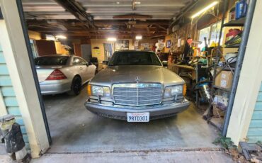 Mercedes-benz-300-300se-1989-custom-16