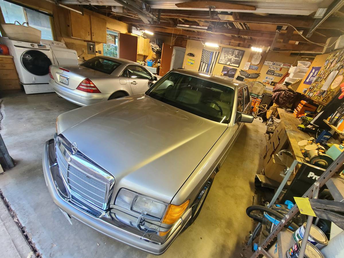 Mercedes-benz-300-300se-1989-custom-17